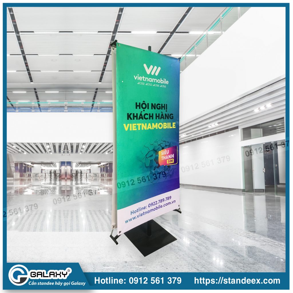 Standee cuốn nhôm chân inox 0.6x1.6m, roll up nhôm chân inox