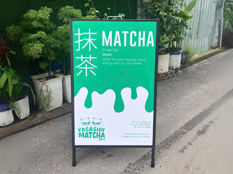 Standee giá chữ A – Giải pháp quảng bá hiệu quả, tiết kiệm chi phí