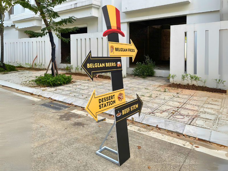 Standee mô hình: Giải pháp truyền thông thị giác hiệu quả