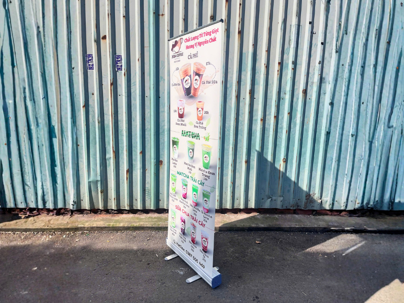 Standee cuốn – Công cụ quảng cáo giá rẻ cho mọi sự kiện
