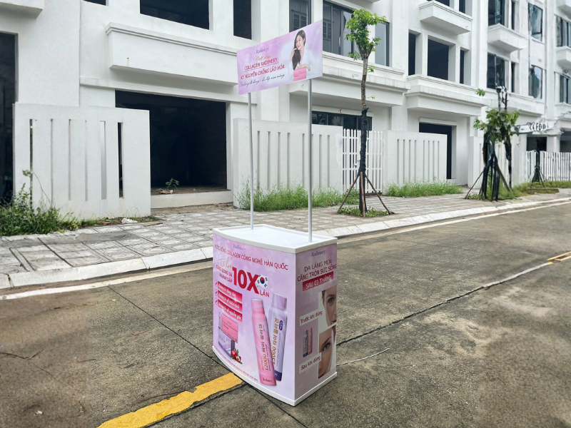 Mua quầy sampling giá rẻ ở đâu uy tín năm 2026?
